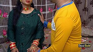 Η ερασιτεχνική Ινδή bhabhi παίρνει το μουνί της γαμημένο από την Devi σε HD βίντεο