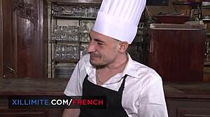 Fransk kok giver en sensuel blowjob til den fantastiske danser