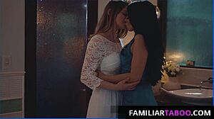 Leszbikus családtagok felfedezik szexualitásukat forró hármasban