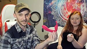 Mainan dengan vagina dan dildo dengan Sophia Sinclair dan Jasper Spice dalam film porno animasi
