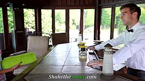 Gabrielle S får sin tighta rumpa knullad av Gabriel Clark i denna franska kanadensiska video