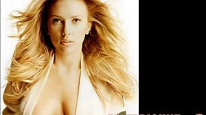 Foto telanjang selebritas yang mempesona dari Scarlett Johansson dengan payudara besar dan memek berbulu